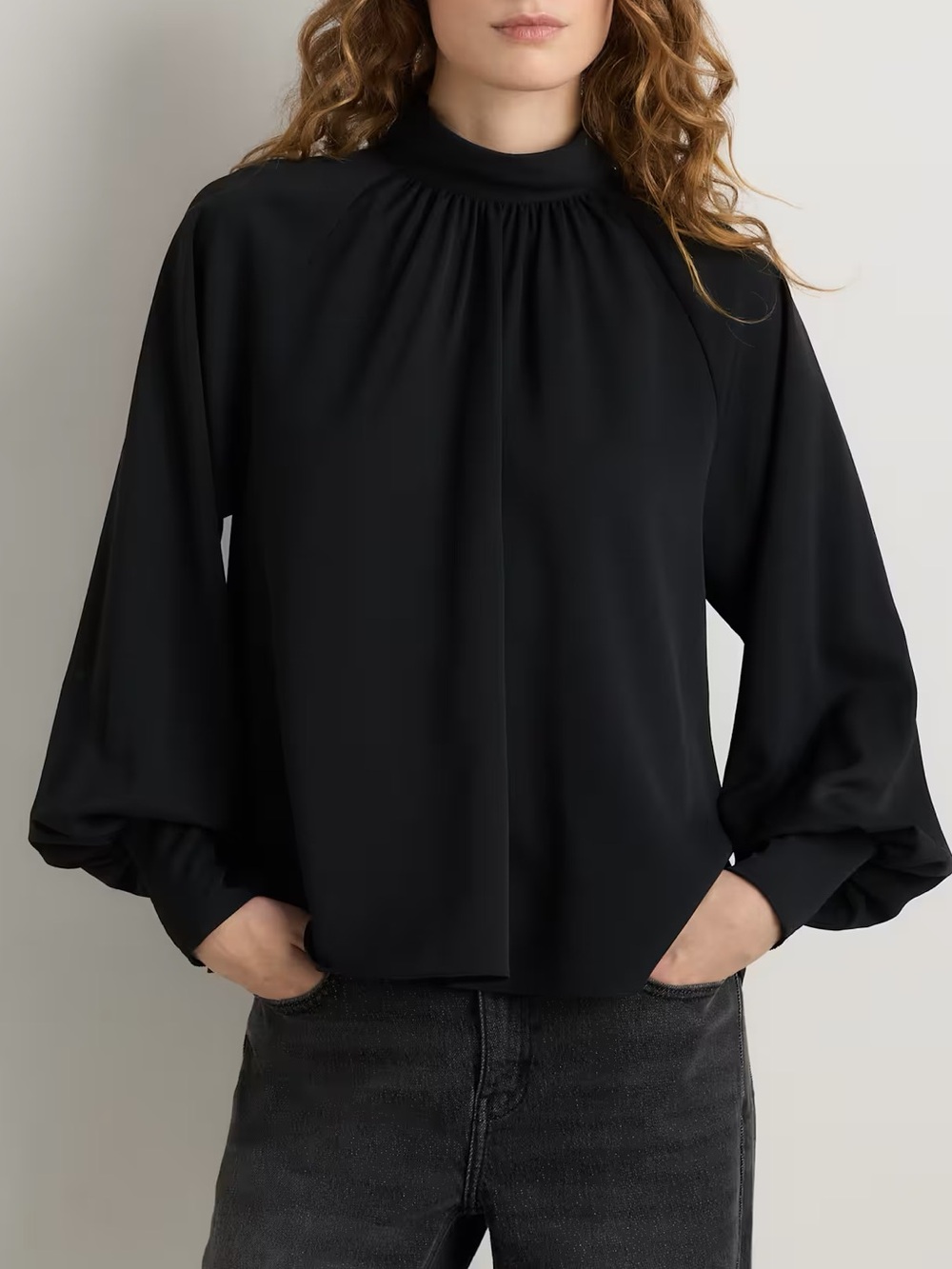 Quince Drapey Chiffon Mock Neck Long Sleeve
Blouse True Black size Small NWT